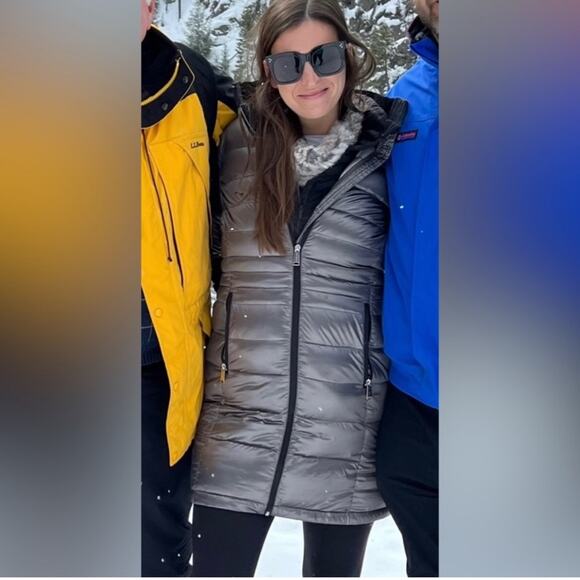 Andrew Marc Down Filled Lightweight Hooded Puffer Jacket Packable Silver Size XS - Picture 2 of 8